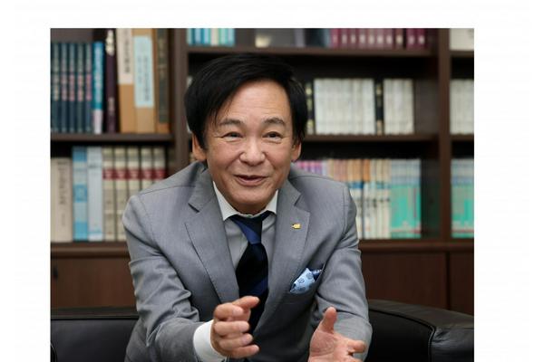 学研ホールディングス社長・宮原博昭の「地域によっては高齢者の数が減る。それでも収益の上がるビジネスモデルをつくっていかねばならない」