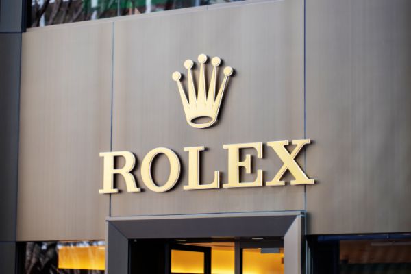 ロレックスは企業ではない?