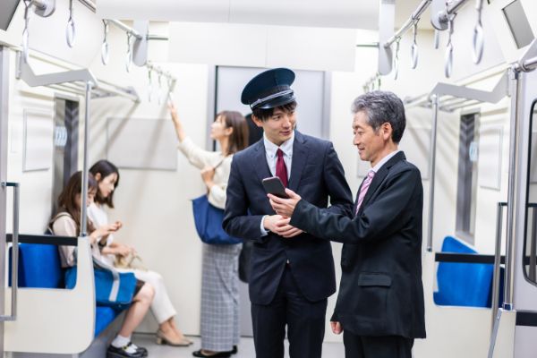 Jr メトロ 東急比較 駅員の年収は日本人の平均より高い Dメニューマネー Nttドコモ